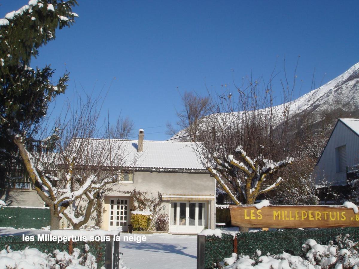 Les Millepertuis Villa Luz-Saint-Sauveur Exterior foto